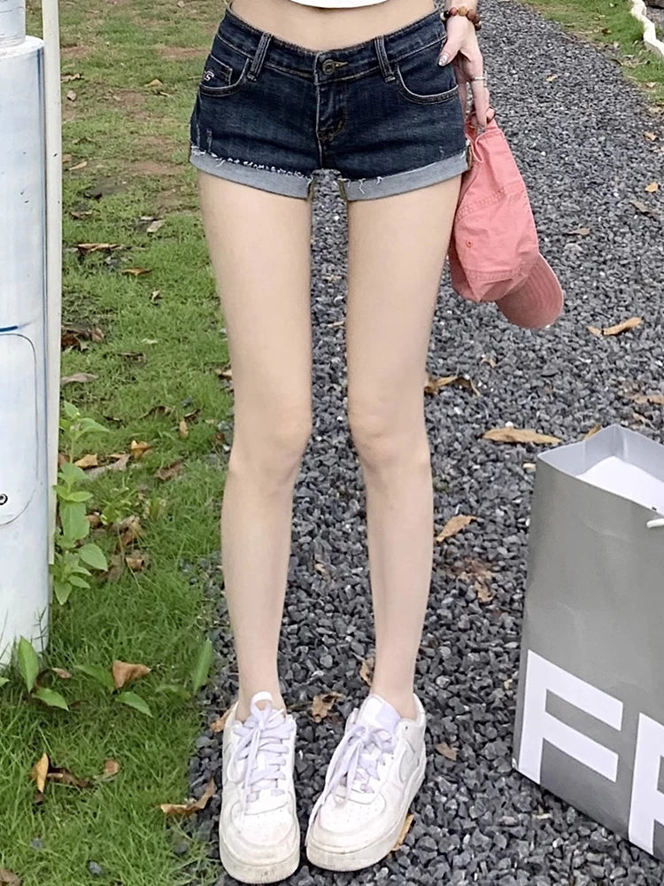 Slim-fit silhouette